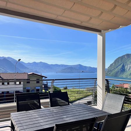 Costa Blu - Terrace Overlooking The Lake & Pool Riva di Solto Eksteriør billede